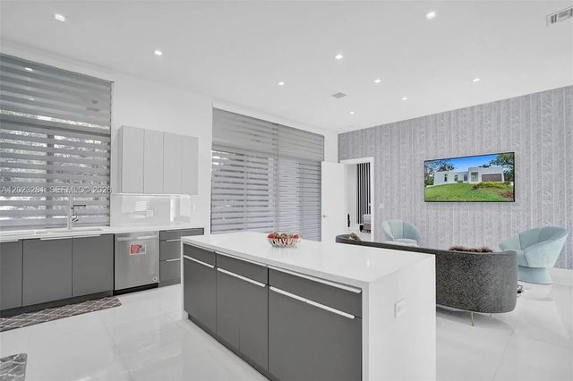 3 of 86 - 1759 Sw 30th Place, Fort Lauderdale, FL