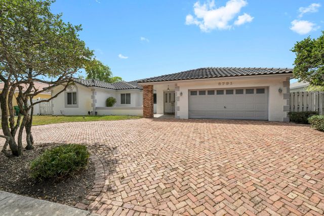 5791 Hawkes Bluff Avenue, Davie