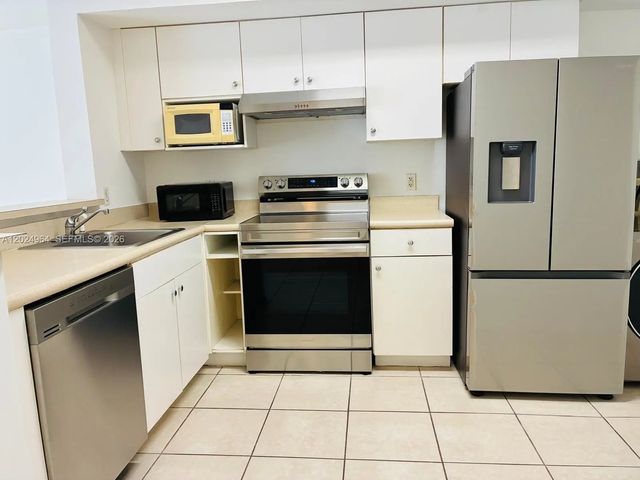 4 of 14 - 5085 Nw 7th Street #909, Miami, FL