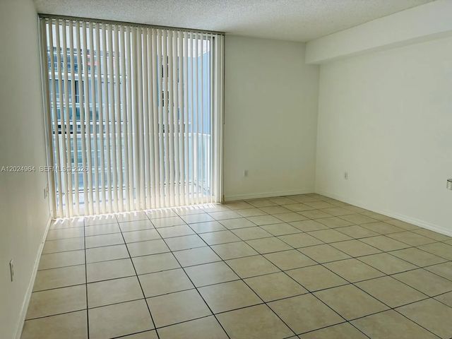 5 of 14 - 5085 Nw 7th Street #909, Miami, FL