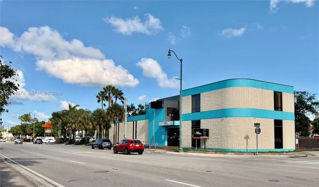 3080 Sw 8th Street, Miami