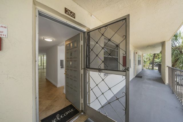 4 of 48 - 3099 Nw 48th Avenue #260, Lauderdale Lakes, FL
