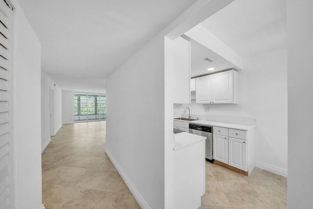 5 of 48 - 3099 Nw 48th Avenue #260, Lauderdale Lakes, FL