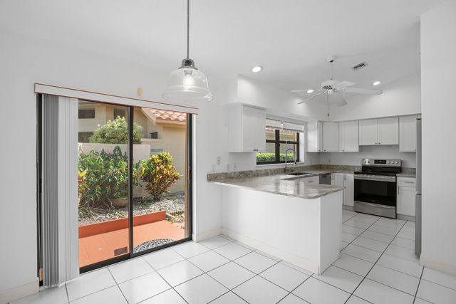 5 of 31 - 2735 Sw Mariposa Circle, Palm City, FL