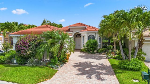2 of 56 - 10911 Royal Devon Way, Lake Worth, FL