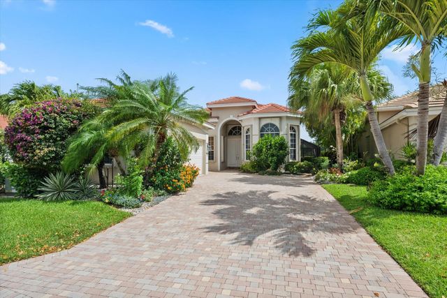 3 of 56 - 10911 Royal Devon Way, Lake Worth, FL