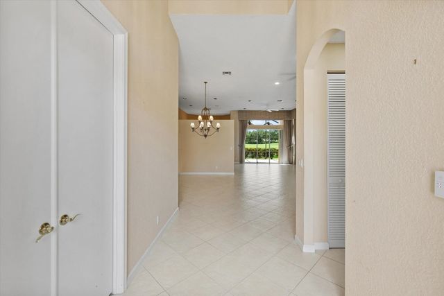 5 of 56 - 10911 Royal Devon Way, Lake Worth, FL