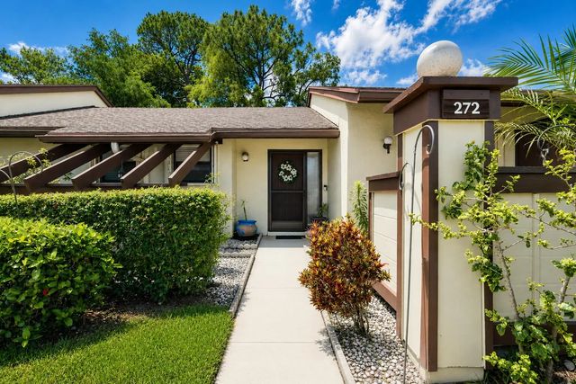272 Beaver Dam Court, Royal Palm Beach