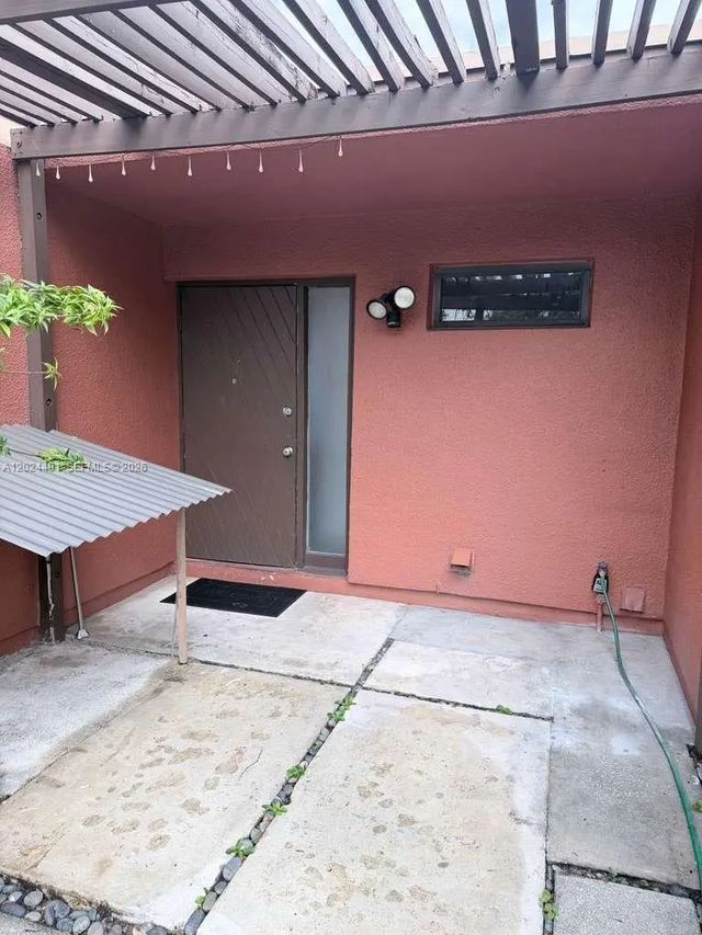 3 of 20 - 10343 Greenhouse Road, Pembroke Pines, FL
