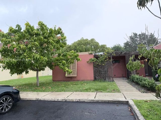 5 of 20 - 10343 Greenhouse Road, Pembroke Pines, FL