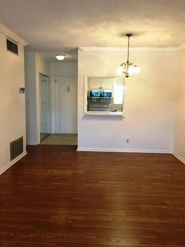 2 of 7 - 1115 Lake Terrace #210, Boynton Beach, FL