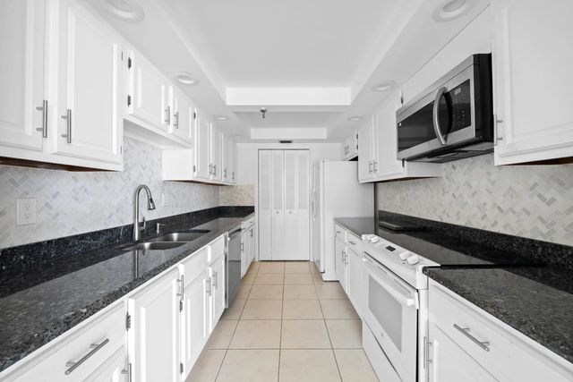 859 Jeffery Street #312, Boca Raton
