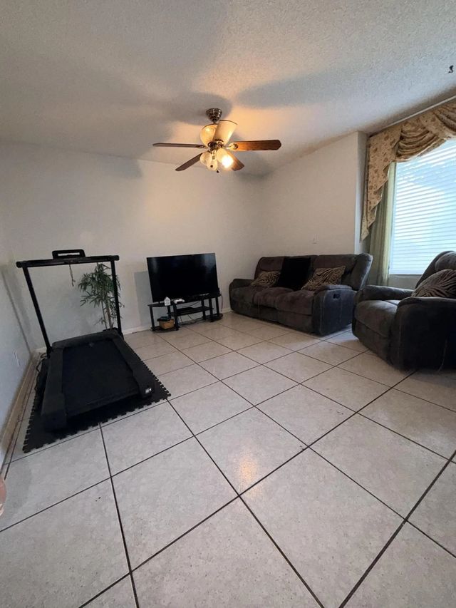 4 of 30 - 5813 Wild Lupine Court, West Palm Beach, FL