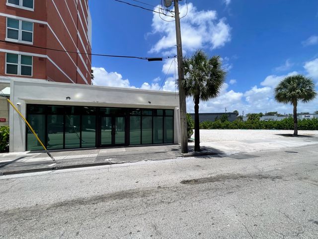 2 of 31 - 643 N Andrews Avenue, Fort Lauderdale, FL