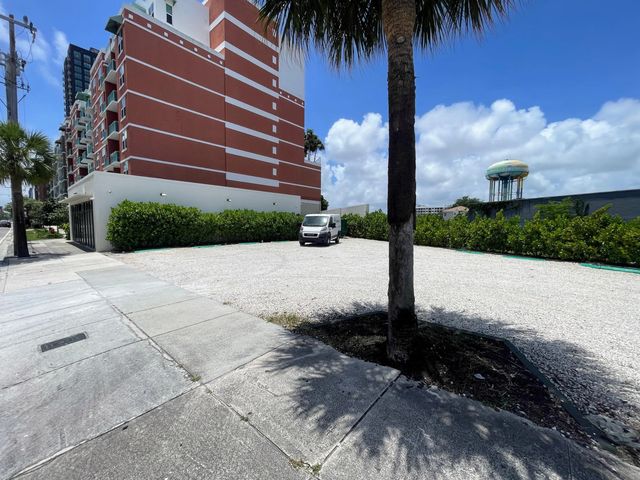 5 of 31 - 643 N Andrews Avenue, Fort Lauderdale, FL