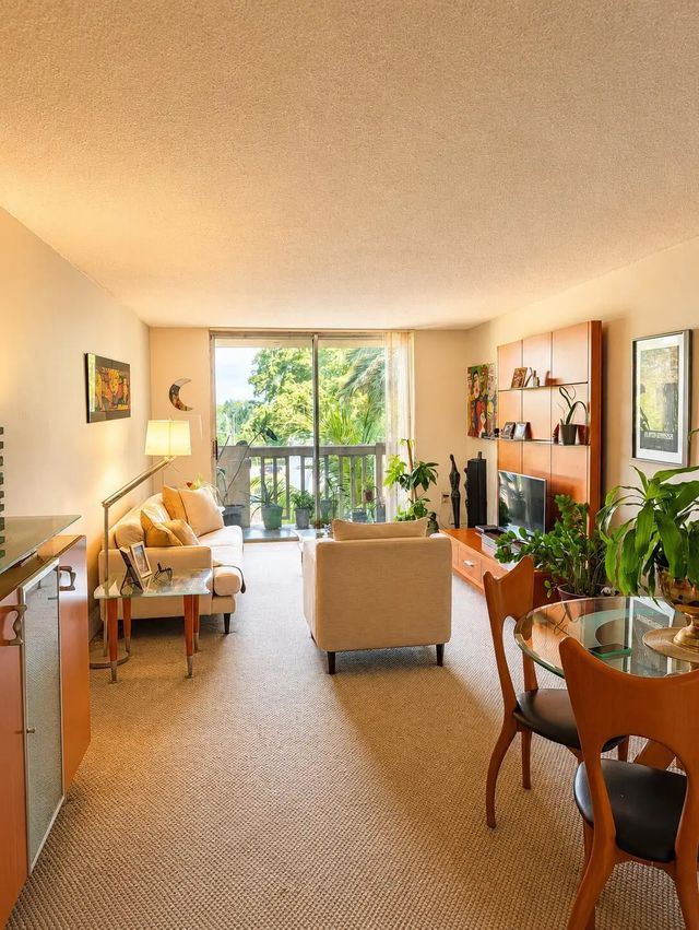 1800 Sans Souci Boulevard #424, North Miami