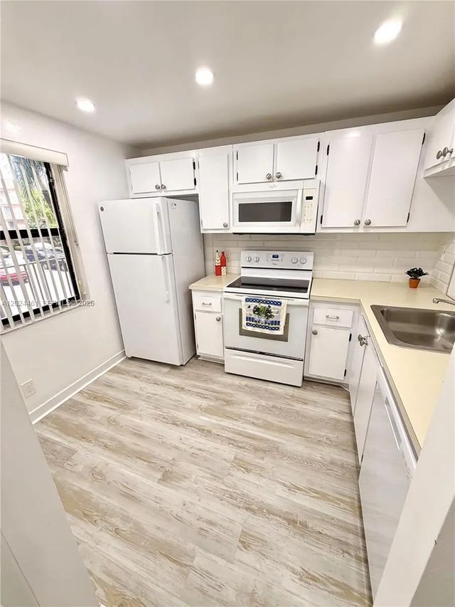 5 of 41 - 2793 Nw 104th Avenue #204, Sunrise, FL