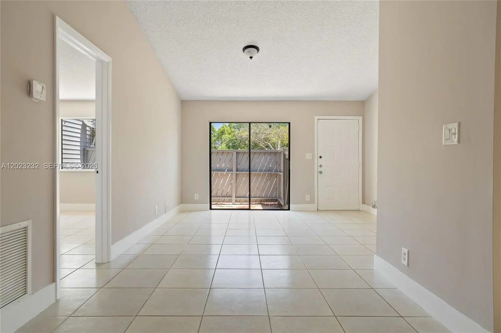 3633 Nw 99th Terrace #7b, Sunrise