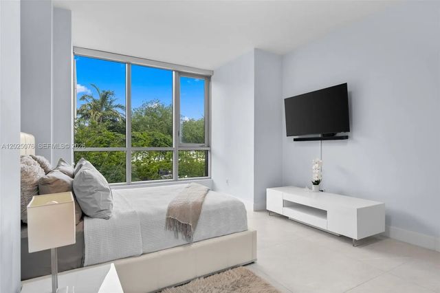 5 of 56 - 650 Ne 32nd Street #bh4, Miami, FL