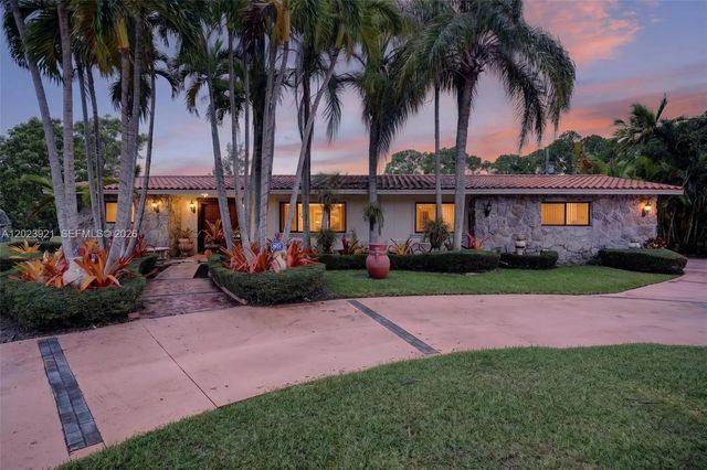 8461 Sw 68th St Road, Miami