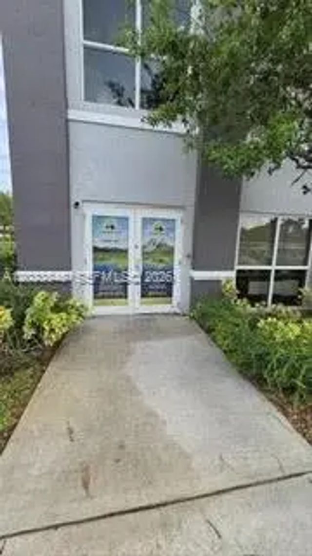 12001 Sw 128th Court #101, Miami