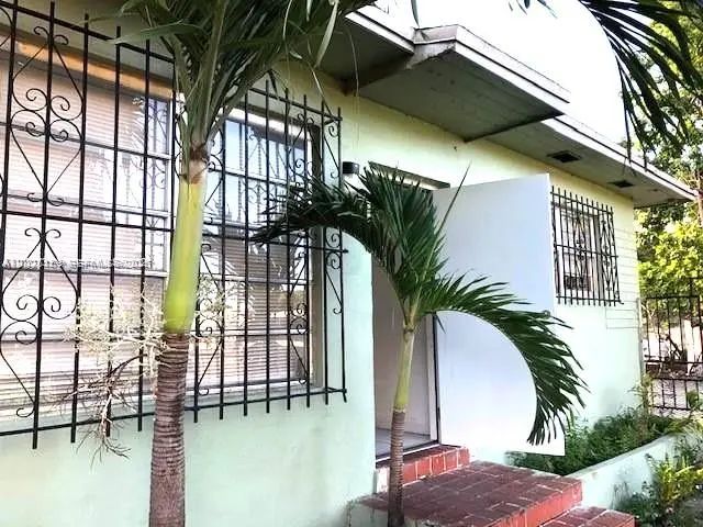 5 of 11 - 1321 Nw 28th Street, Miami, FL