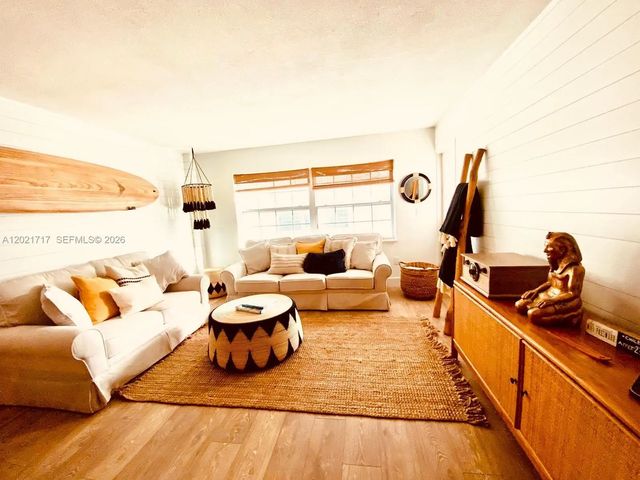 2 of 10 - 325 Ocean Drive #408, Miami Beach, FL