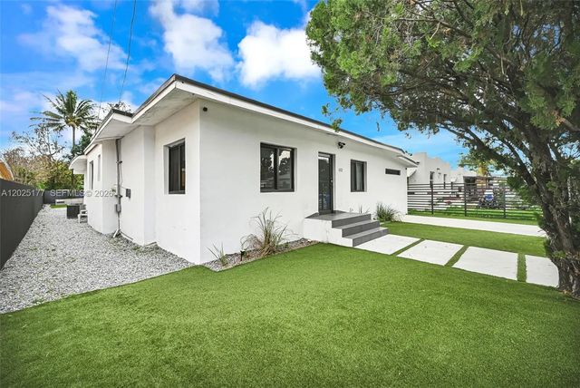112 Nw 53rd Street, Miami