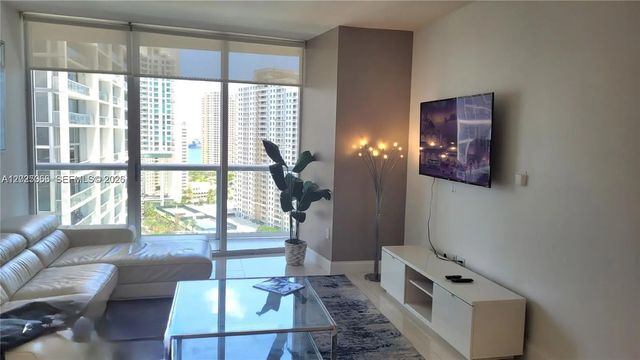 3 of 8 - 485 Brickell Avenue #2311, Miami, FL