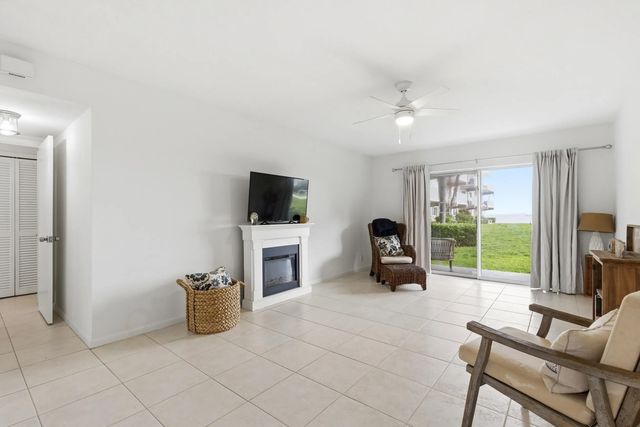 5 of 34 - 311 E Ocean Avenue #104, Lantana, FL