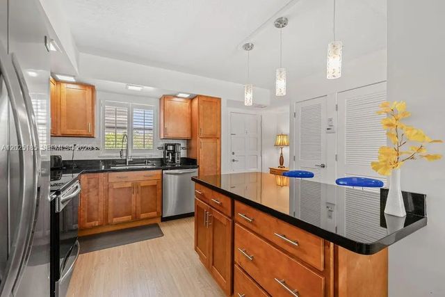 3 of 40 - 5300 Highway A1a #302, Vero Beach, FL