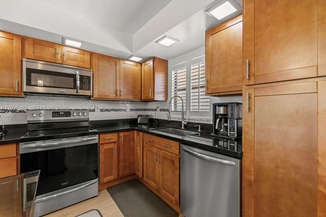 5 of 40 - 5300 Highway A1a #302, Vero Beach, FL