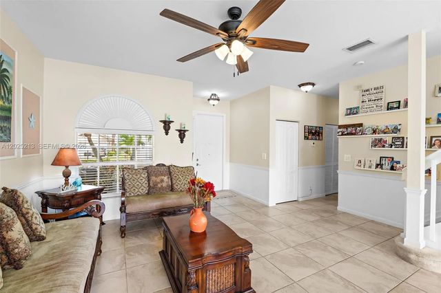 3 of 36 - 116 Berenger Walk, Royal Palm Beach, FL