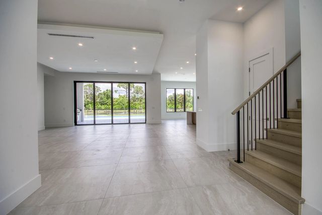 4 of 40 - 18409 Symphony Court, Jupiter, FL