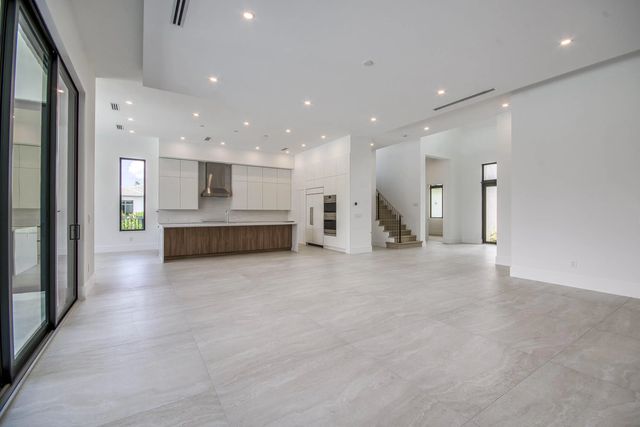5 of 40 - 18409 Symphony Court, Jupiter, FL