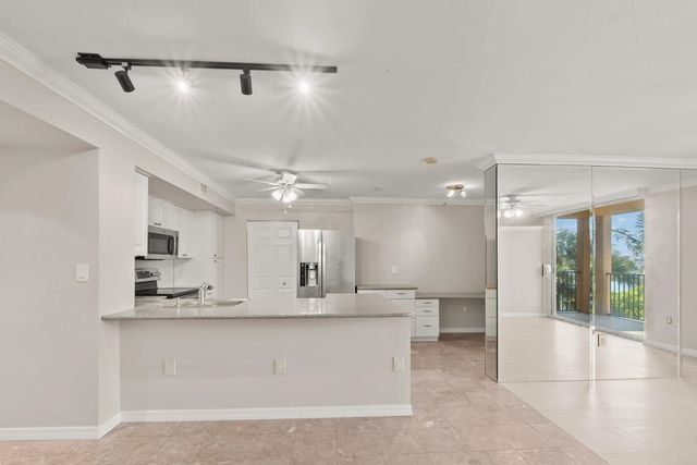 5 of 35 - 1200 Scotia Drive #403, Hypoluxo, FL