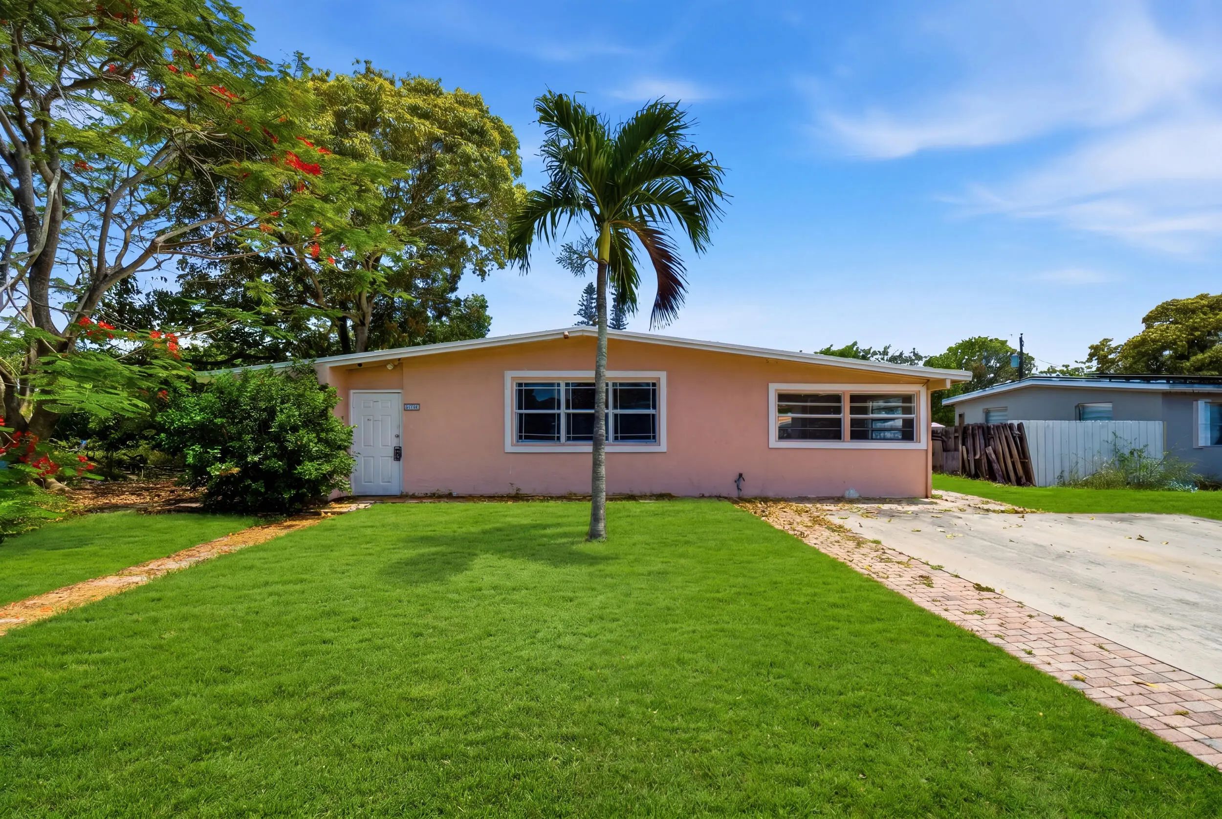 272 Ne 42nd Court, Deerfield Beach