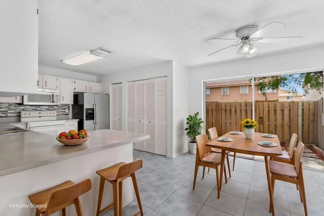 12212 Nw 36th Place, Sunrise