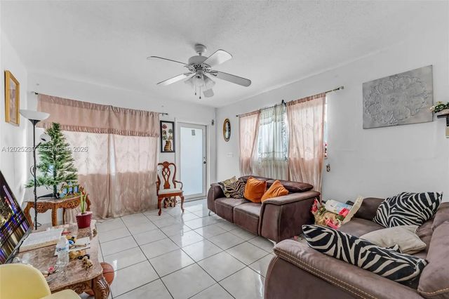4 of 32 - 445 Nw 8th Street, Homestead, FL