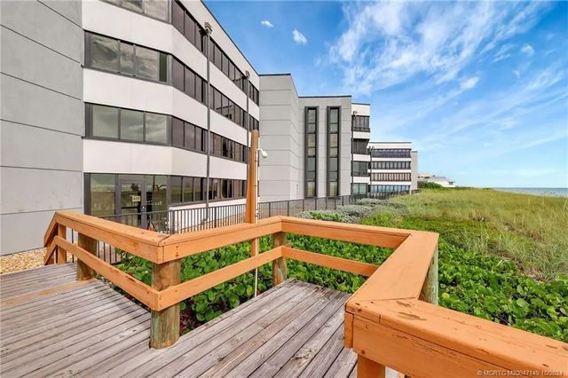 1357 Ne Ocean Boulevard #215, Stuart