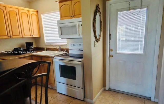 251 S Golf Boulevard #289, Pompano Beach