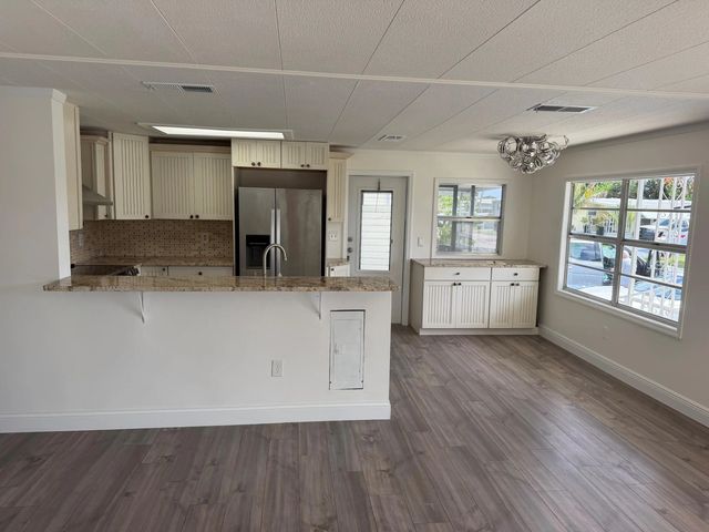 3 of 17 - 2041 Sw 84th Avenue, Davie, FL