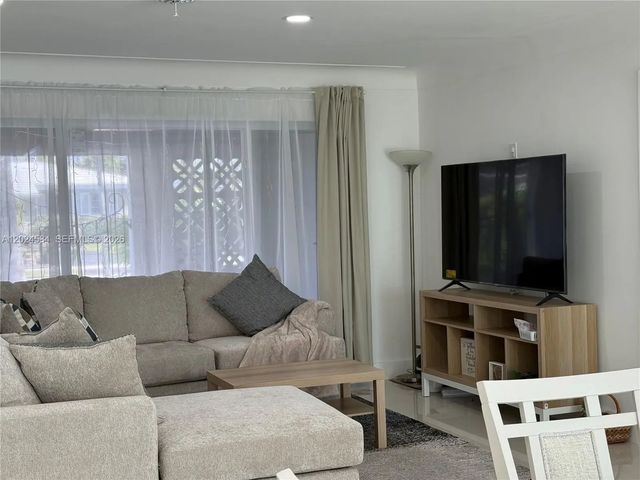 5 of 85 - 411 Se 6th Avenue, Pompano Beach, FL