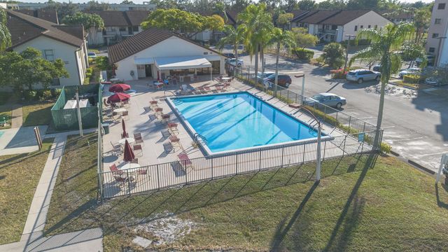 4 of 24 - 7665 Tahiti Lane #102, Lake Worth, FL