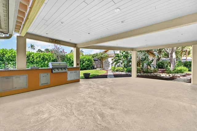 3 of 36 - 313 Poe Drive, Palm Springs, FL
