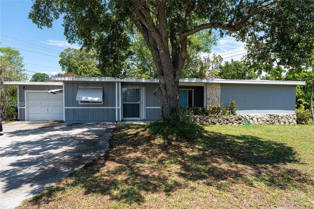 2 of 54 - 982 Sw Airoso Boulevard, Port St. Lucie, FL