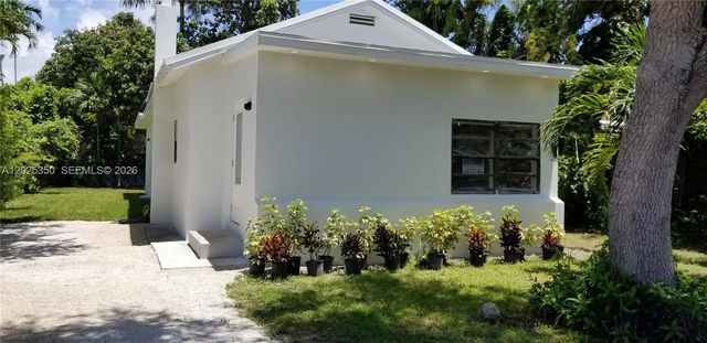 2465 Ne 184th Street, North Miami Beach