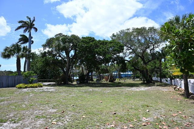 2 of 14 - 18019 N Highway A1a, Jupiter, FL