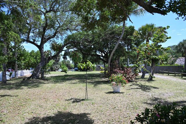 3 of 14 - 18019 N Highway A1a, Jupiter, FL