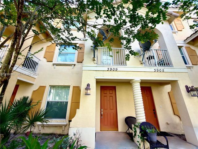 3909 White Peacock Lane, Coconut Creek